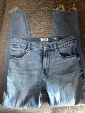 Kensie Light Blue Raw-Hem Cropped Straight Jeans